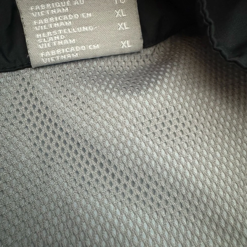 Columbia black windbreaker - Picture 5 of 8